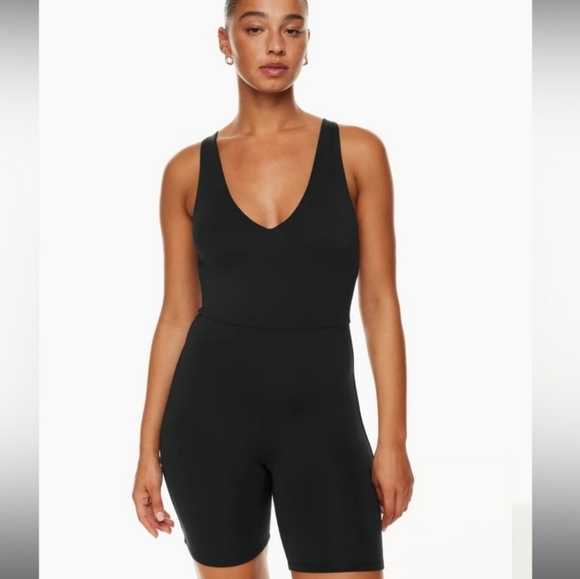 Aritzia Pants - Aritzia babaton Contour V-Neck Romper black XXS